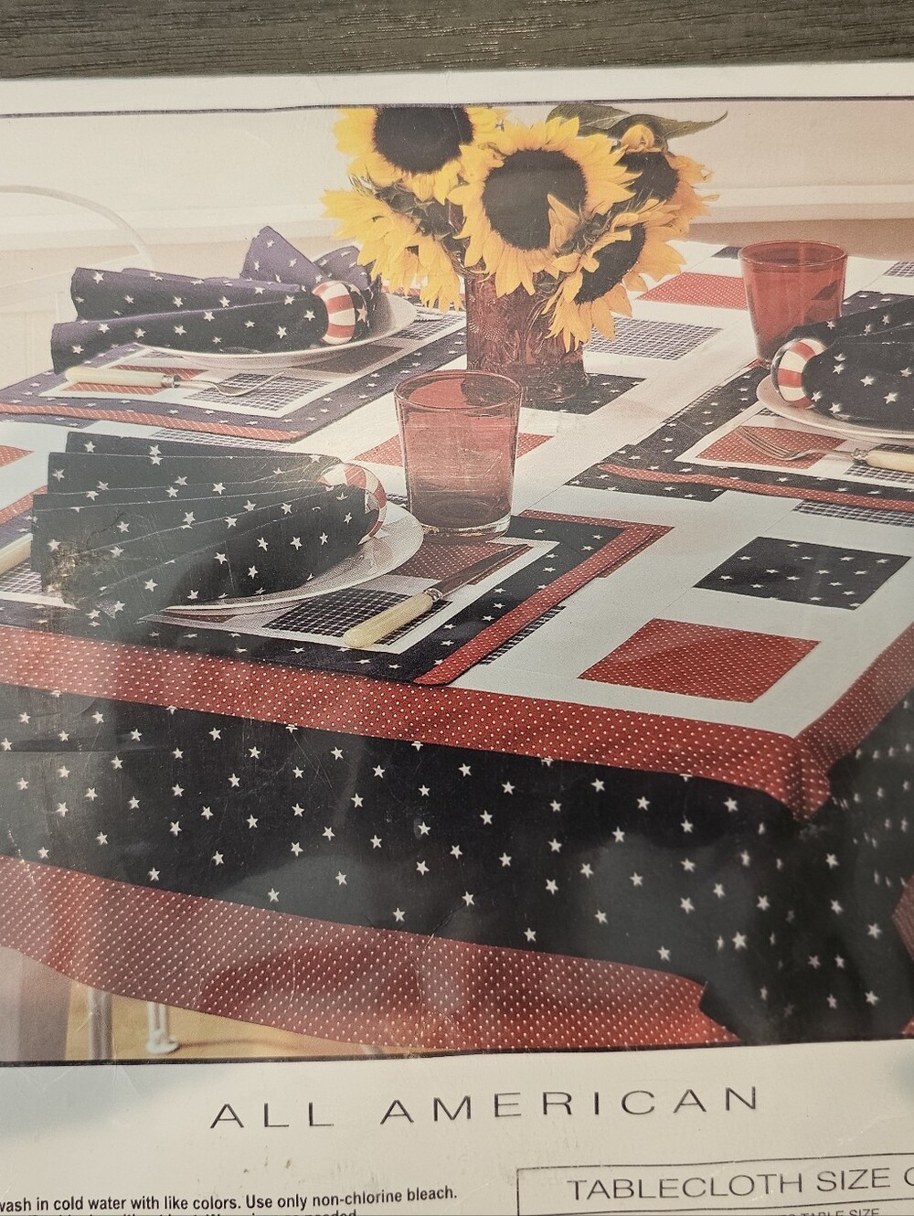All American Star & Stripe Tablecloth Set - Red, White & Blue 60" Round
